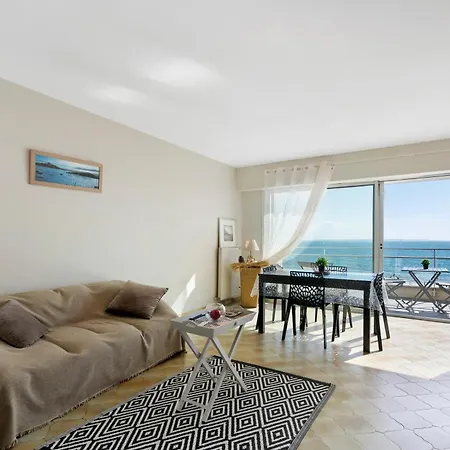 Vue - * Royan